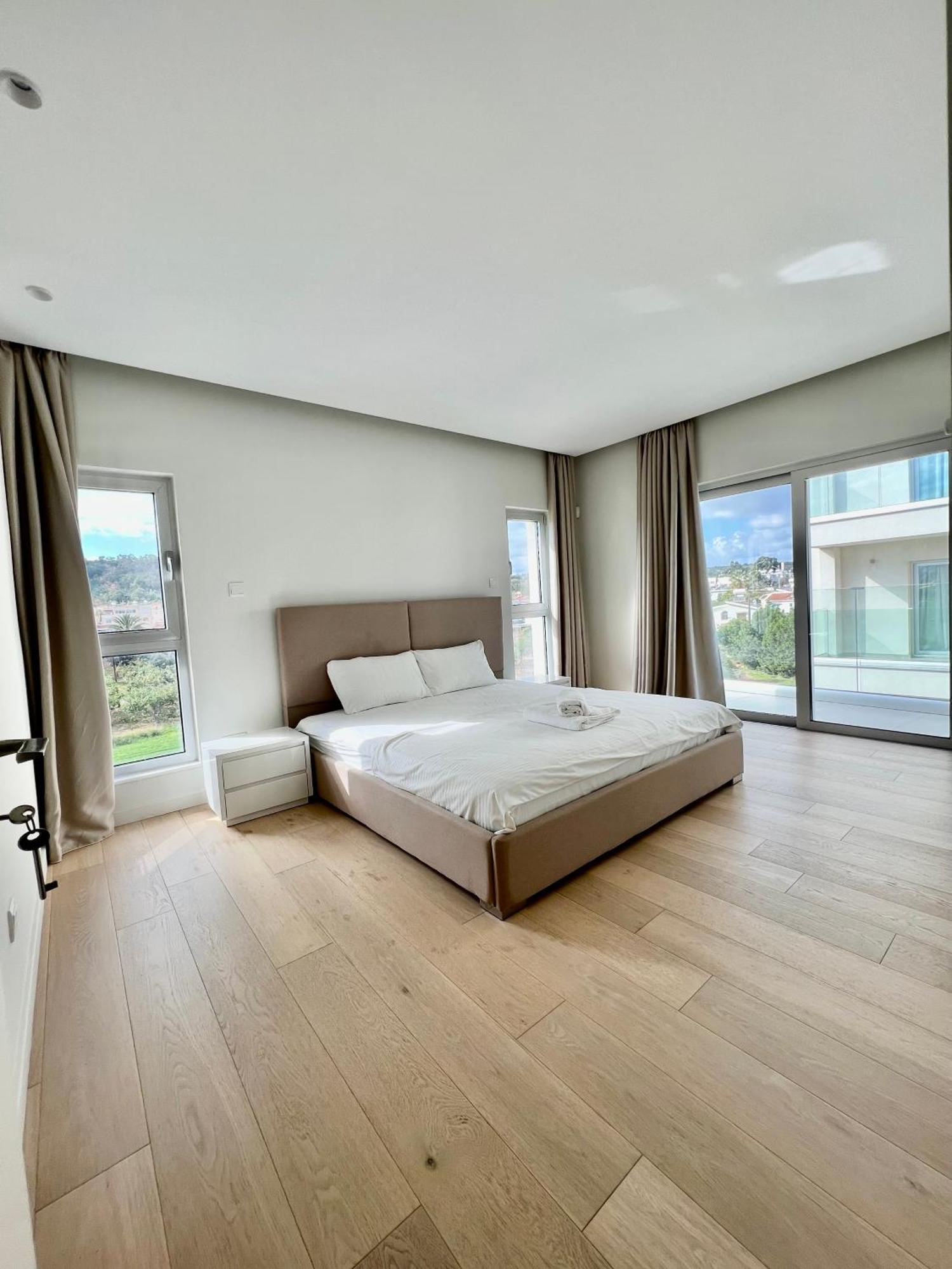 Emerald Suites Protaras Habitación foto
